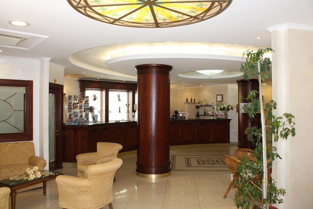 Hotel Di Cosmo San Giovanni Rotondo Exterior foto